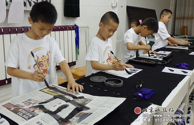 
小学员们学得很认真，今天发个认真奖！