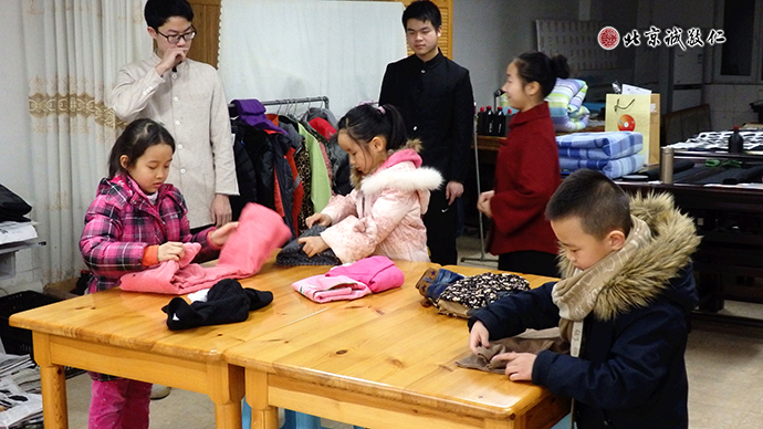 小学员展示学习成果