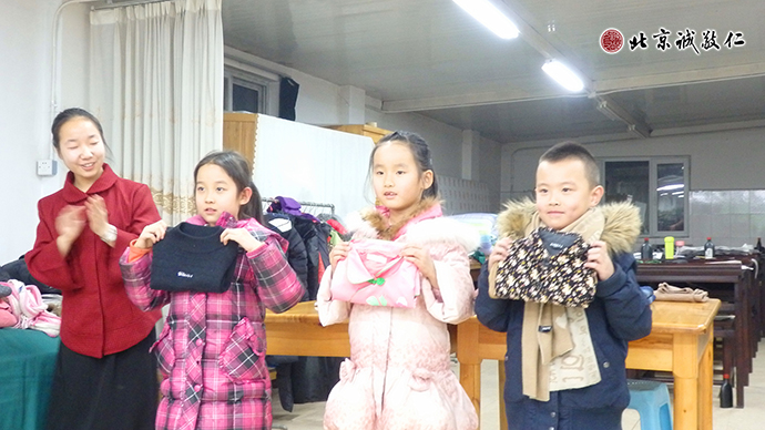 小学员展示学习成果